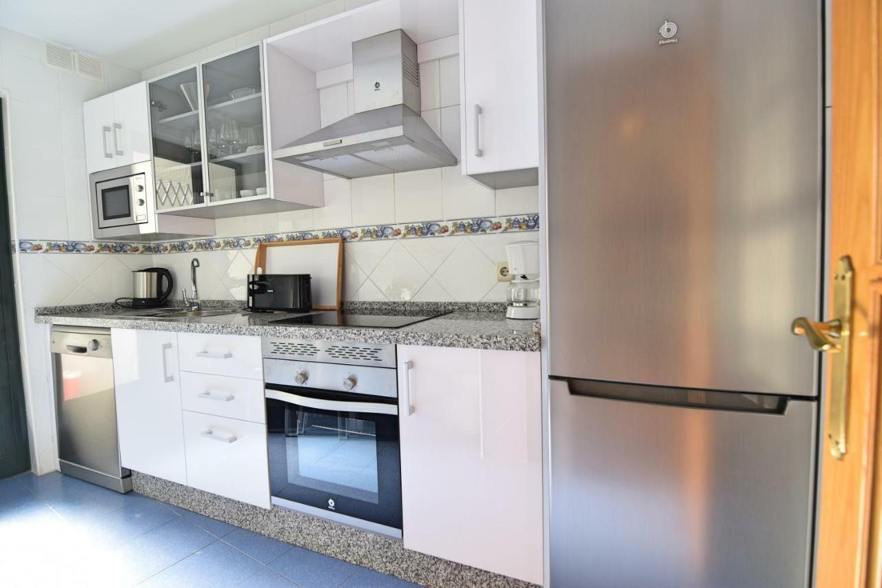 Apt Puerto Malagueta Solo Familias Málaga Exterior foto